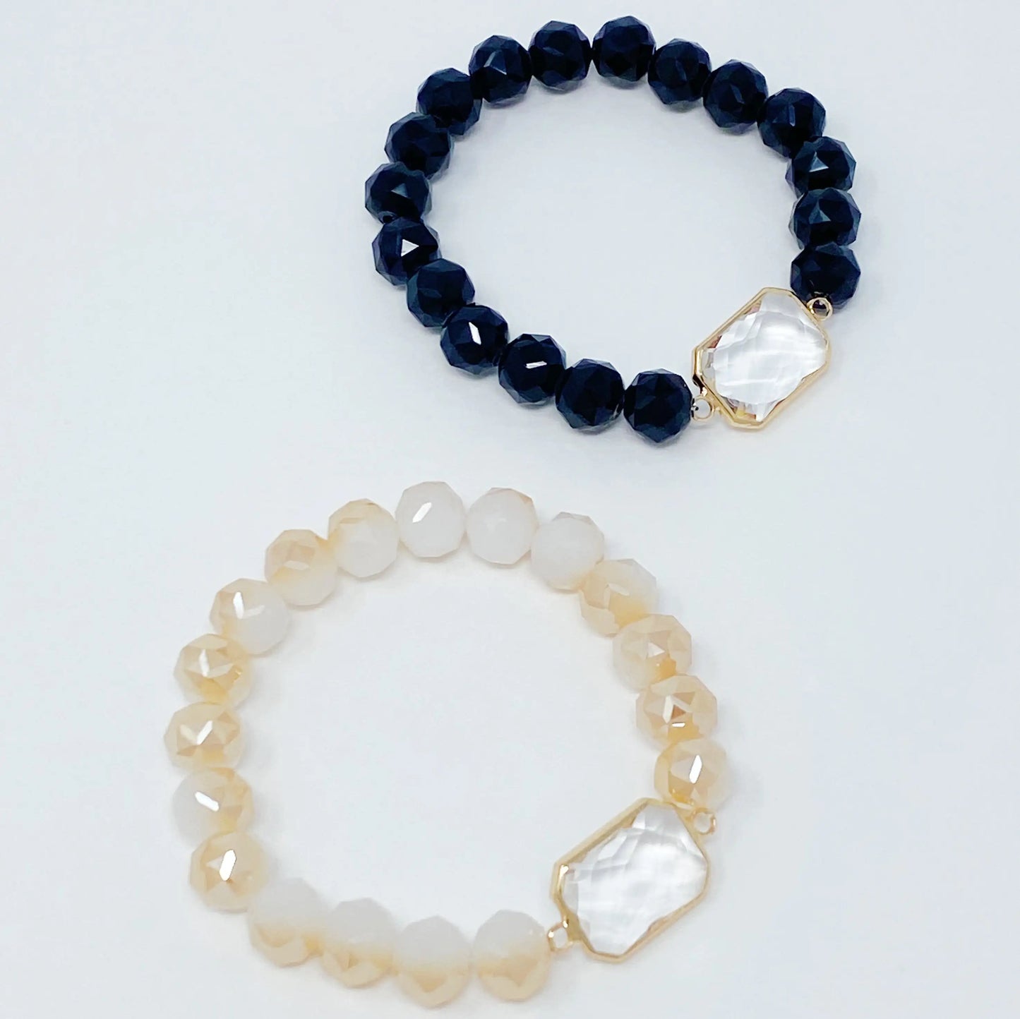 Stretch-Armband mit Perlen im Diamantschliff